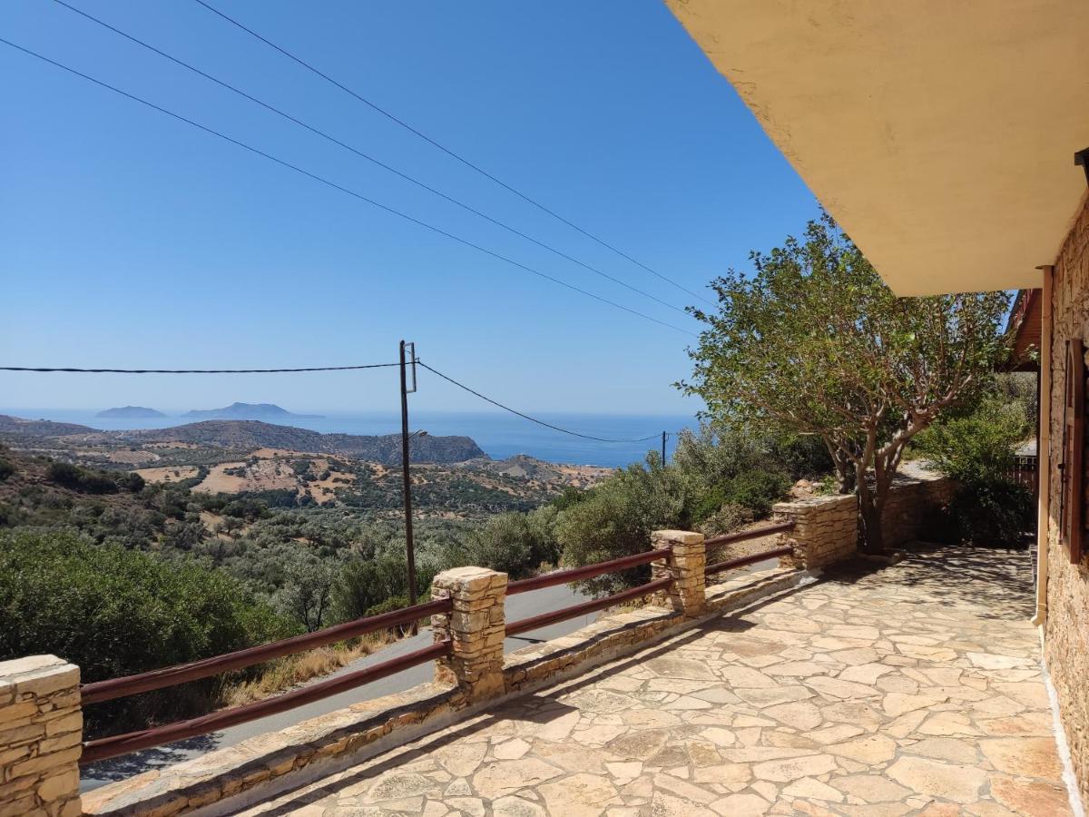 הוילה טריופטרה Stone House מראה חיצוני תמונה
