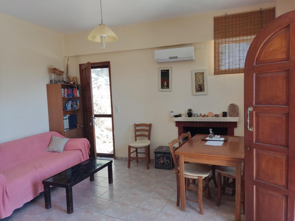 הוילה טריופטרה Stone House מראה חיצוני תמונה